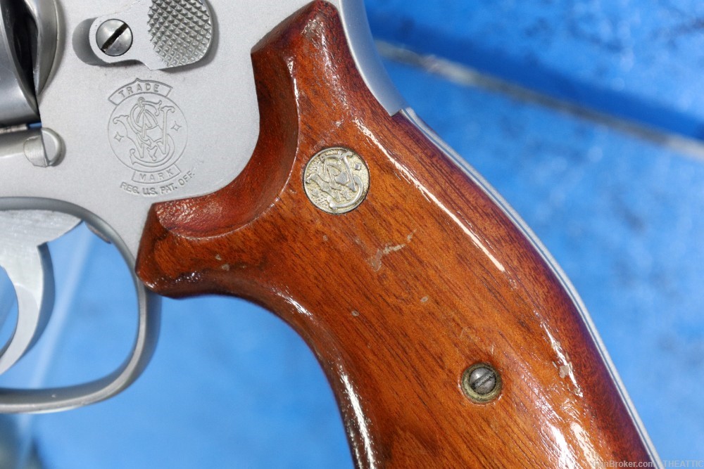 SMITH & WESSON 617 22LR TARGET CHAMPION MADE FOR EUROPE 3T'S -img-3