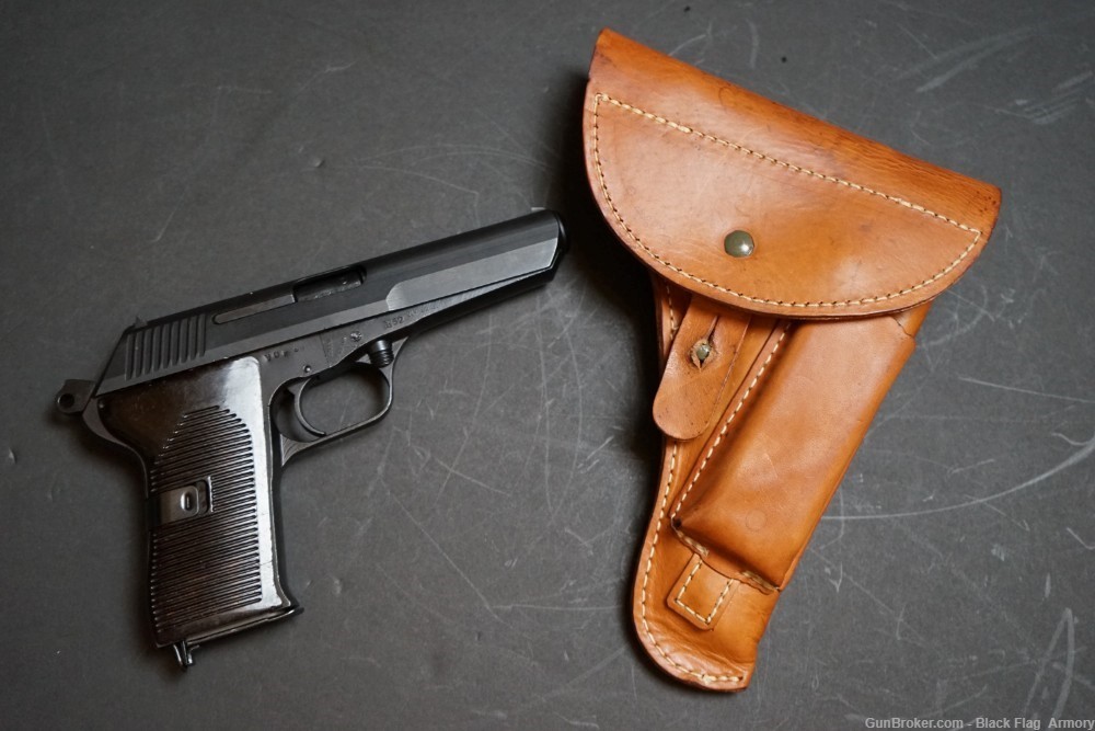 CZ 52, Czechoslovak, 7.62x25 Tokarev, 1 mag, leather holster, vz. 52-img-0