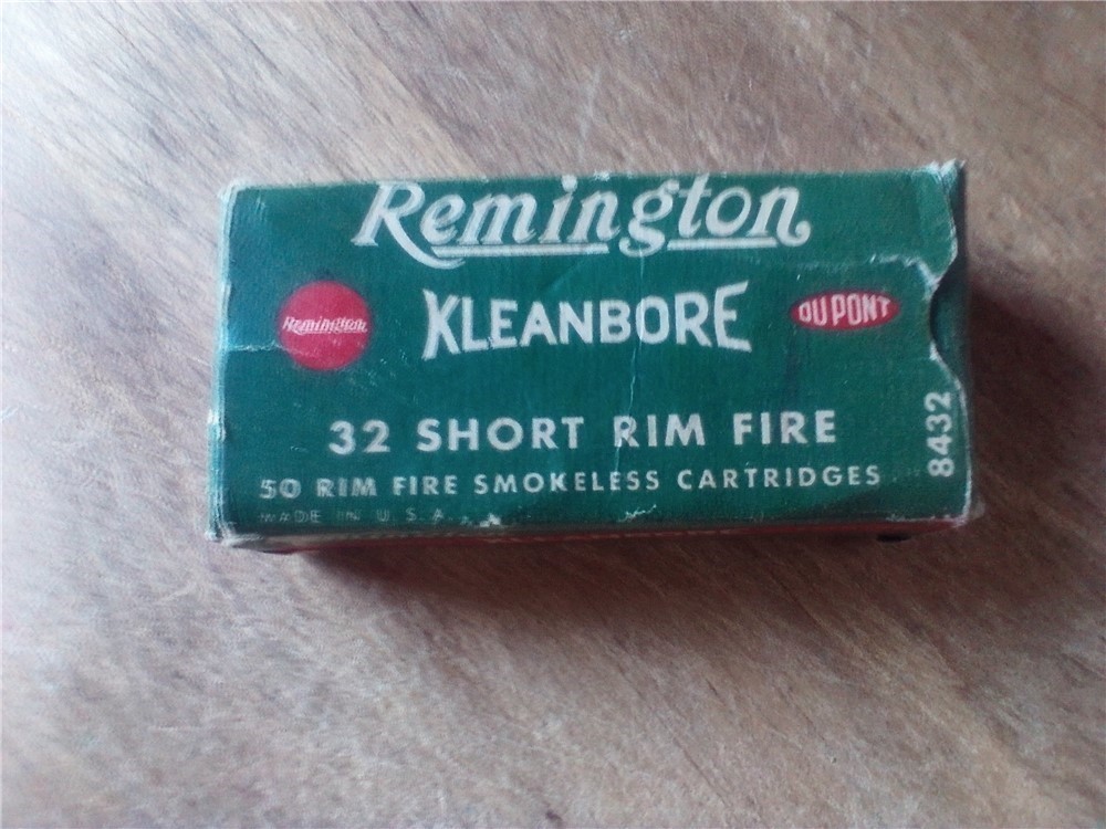 Vintage Remington Kleanbore 32 short rim fire ammo-img-0