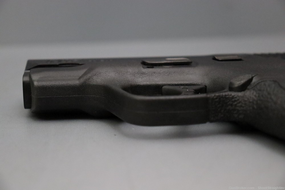 Smith & Wesson M&P9 Shield 9mm 3.1" w/Box-img-15