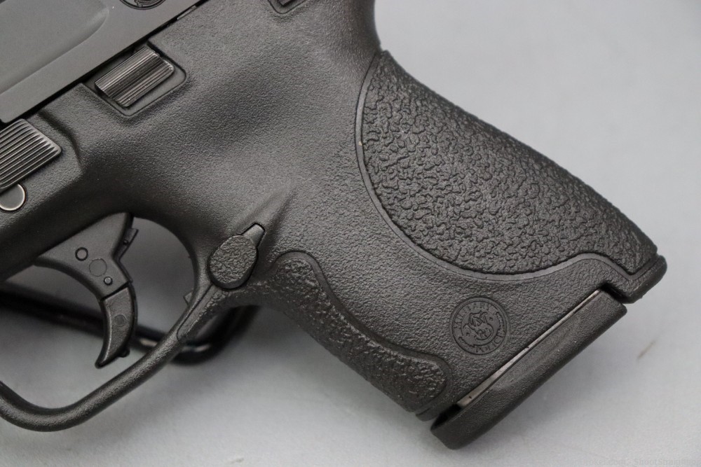 Smith & Wesson M&P9 Shield 9mm 3.1" w/Box-img-4