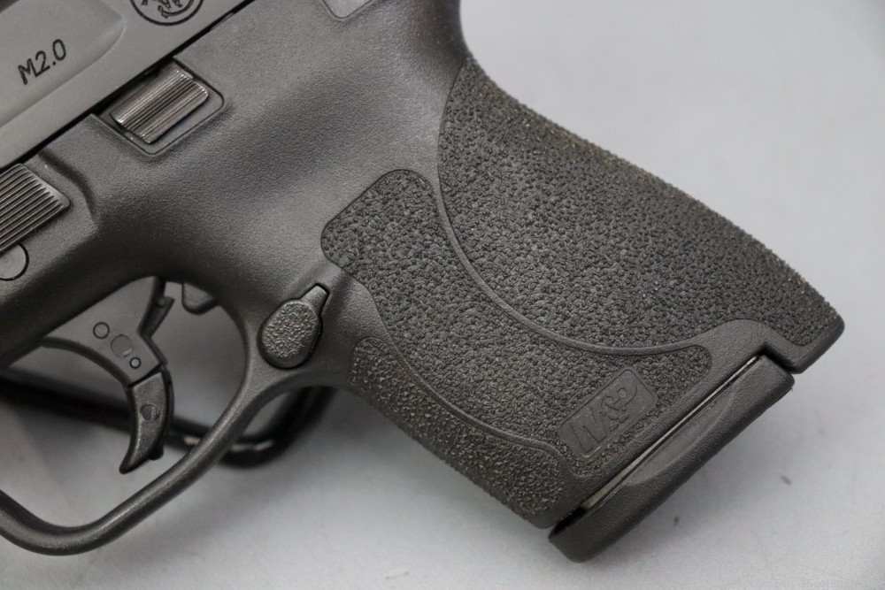Smith & Wesson M&P9 Shield M2.0 9mm 3.1" w/Box-img-4