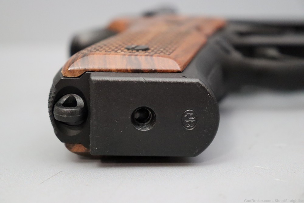 Beretta M9A1 9mm 4.9" w/case -img-18