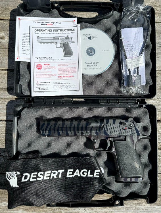 Desert Eagle Mark XIX  Black Tiger Stripe DE44BTS  44 Mag Magnum Research-img-0