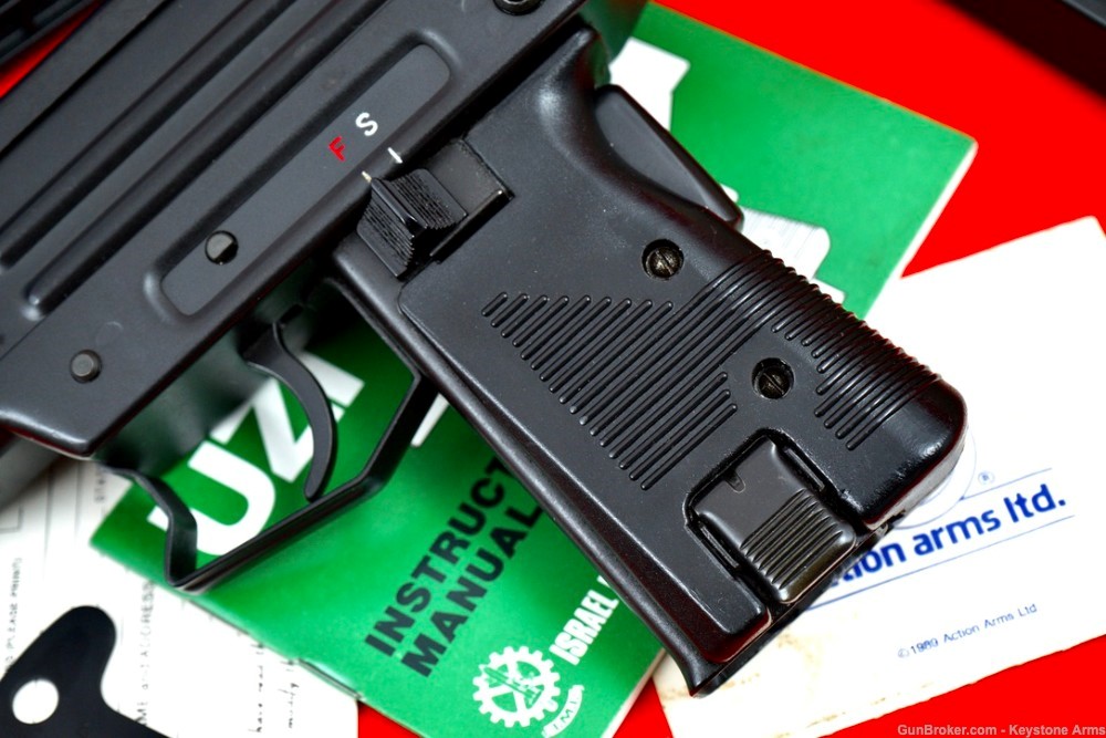 Rare & Desired Pre Ban IMI Israel UZI Pistol 9mm w/ Original Case As New-img-6