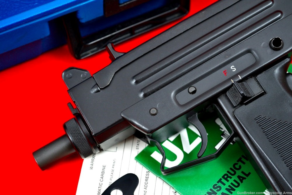 Rare & Desired Pre Ban IMI Israel UZI Pistol 9mm w/ Original Case As New-img-4