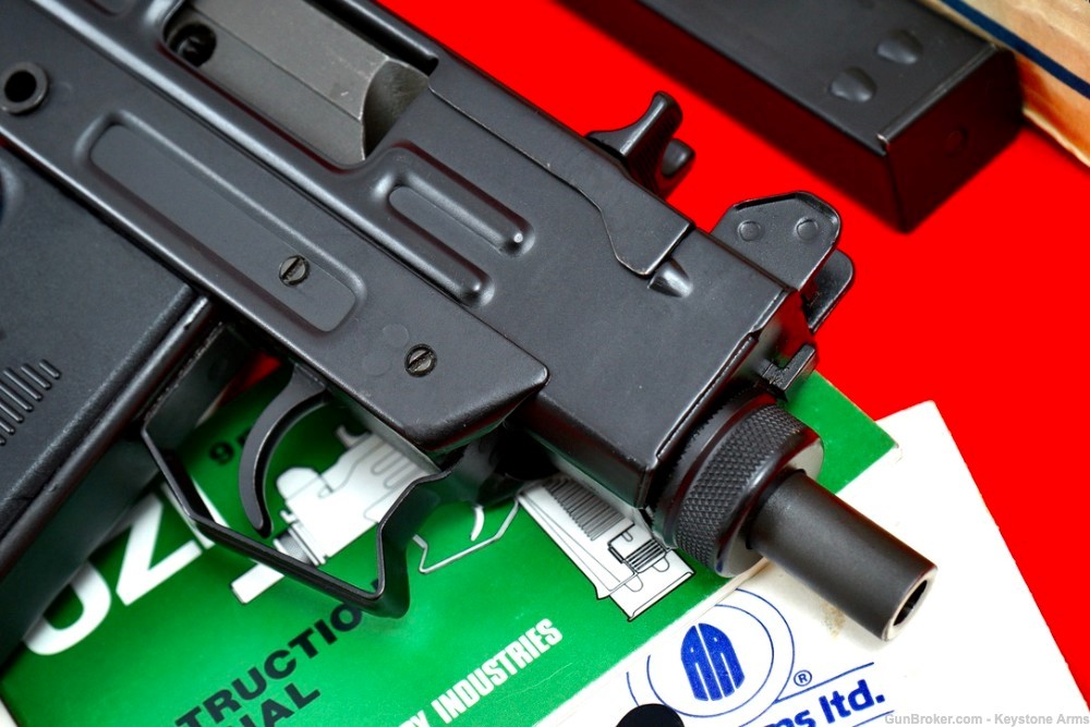 Rare & Desired Pre Ban IMI Israel UZI Pistol 9mm w/ Original Case As New-img-8
