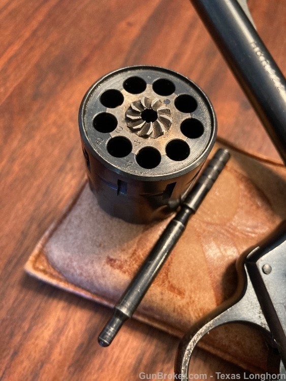H&R Model 922 4” Barrel 9 Shot .22 LR Revolver 1953 95%+-img-14