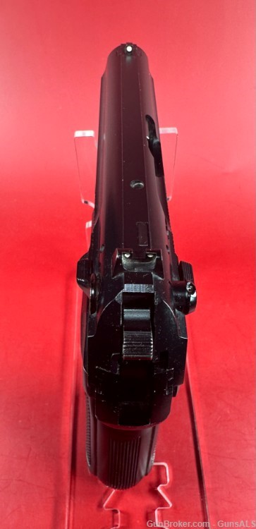 Beretta 8040 F Cougar 40 S&W 3.6". 2 - 10rd mag Holster As NIB. Rare.-img-5
