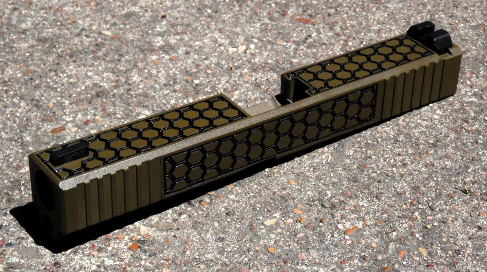 Complete Slide, Glock 17 Gen3, Custom laser engraving, FDE Cerakote-img-1