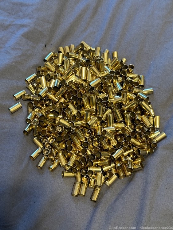 450 brass 9mm casings. Already cleaned. -img-0