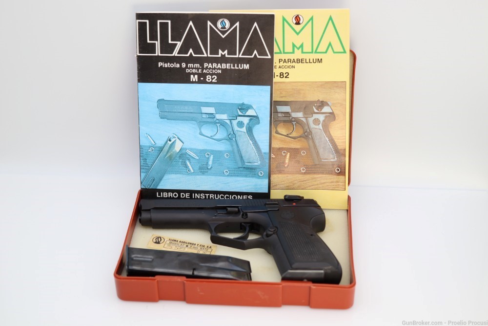Llama M82 Spanish military sidearm -img-0