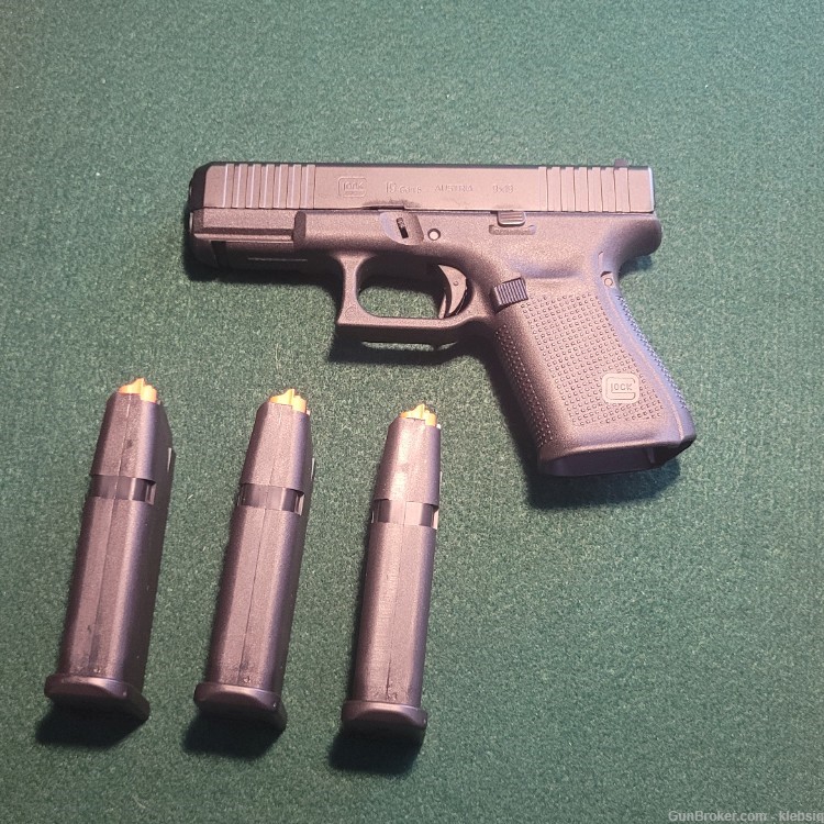 GLOCK G19 G5 9MM 15+1 4.0" FS 3-15RD MAGS | FRONT SERRATIONS-img-1