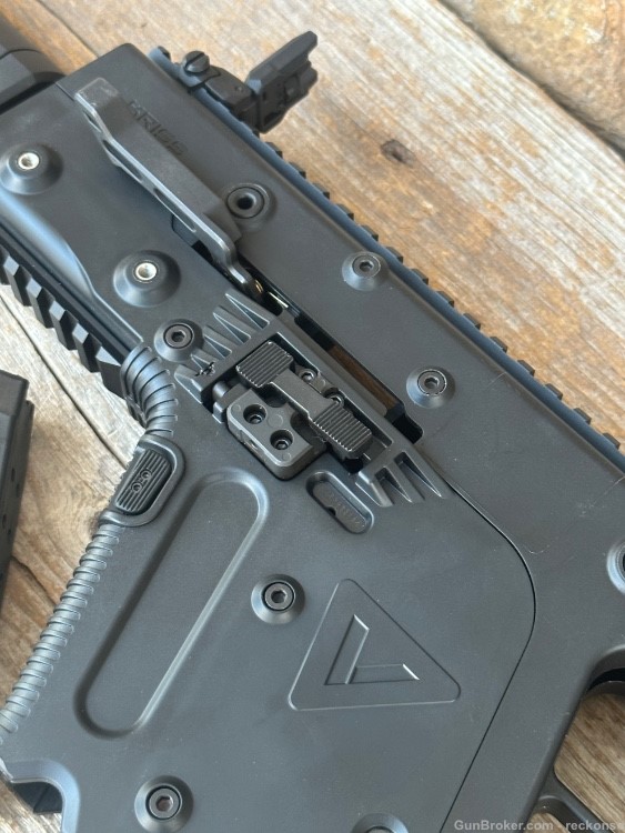 Kriss Vector CRB 45 ACP 13rd w/Hardcase-img-10
