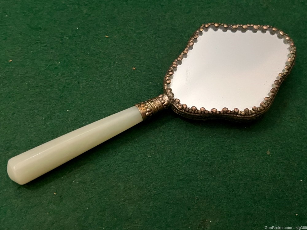 ANTIQUE CHINESE PORCELAIN MIRROR WITH JADE HANDLE-img-1