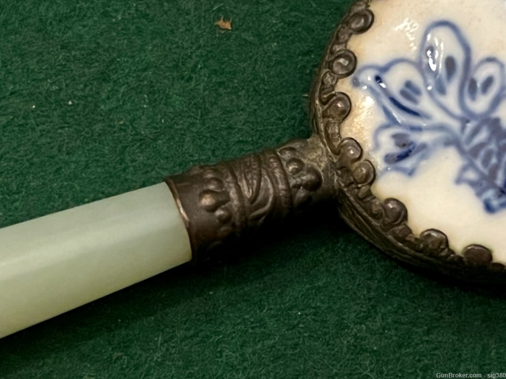 ANTIQUE CHINESE PORCELAIN MIRROR WITH JADE HANDLE-img-5