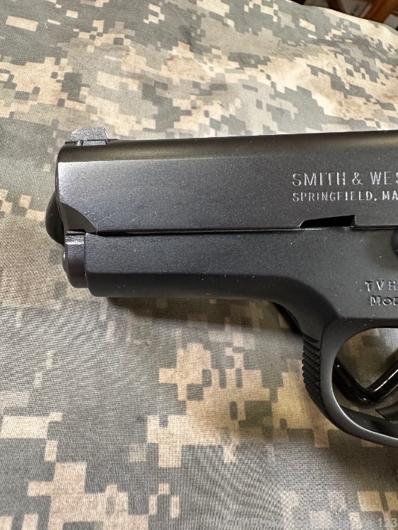 Smith & Wesson S&W Model 3914 9mm 3.5" Semi-Auto Pistol. Mint! -img-9