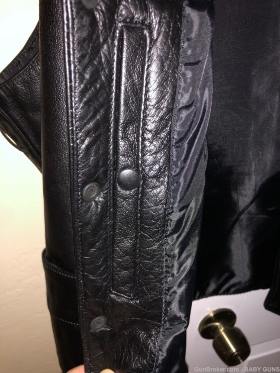 VEST BLACK LEATHER HAS A CONCEALMENT POCKETS FOR FIREARM CELL PHONE ETC.-img-4