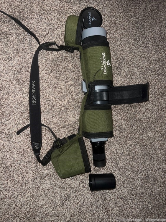 Swarovski ST80  20-60 spotting scope with end caps and soft case/shoulder-img-2