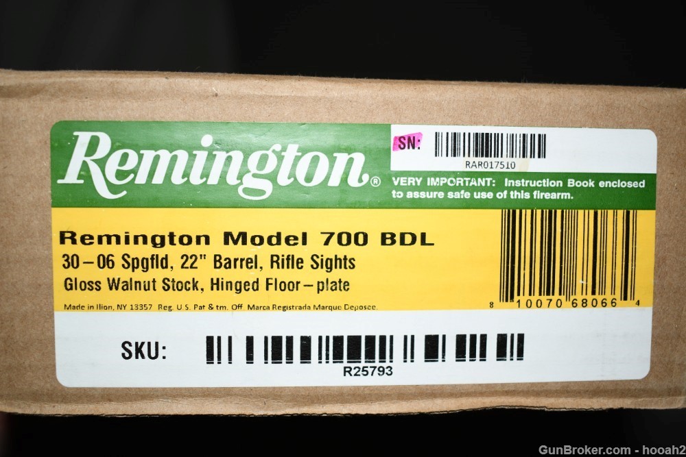 Superb Remington Model 700 BDL Custom Deluxe Bolt Action Rifle 30-06 W Box-img-48