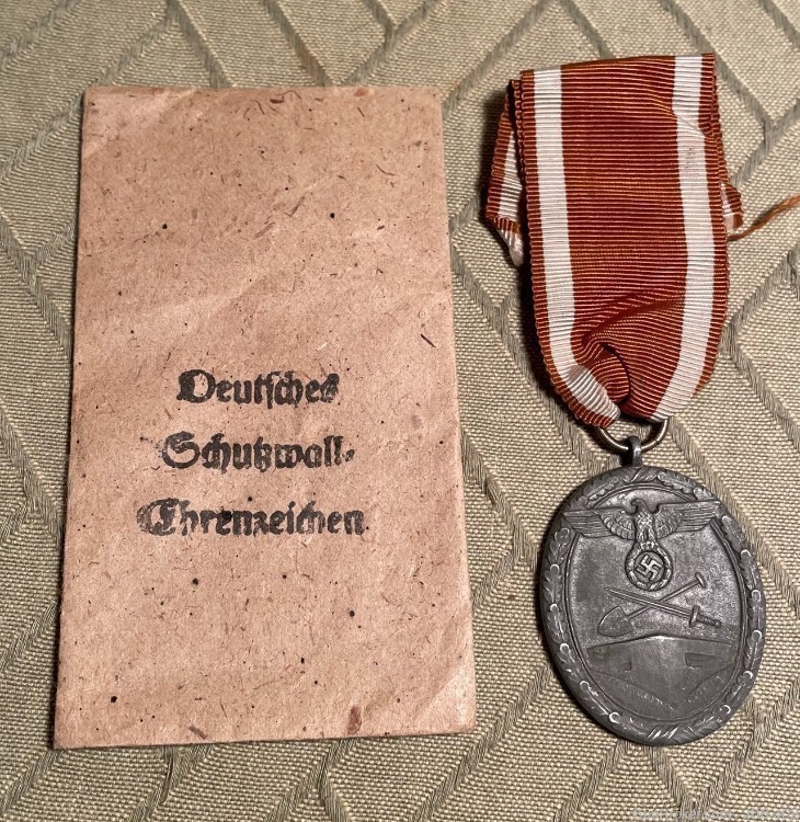  W.W. II. German Eastern Medal, West Wall Medal, Complete-img-0
