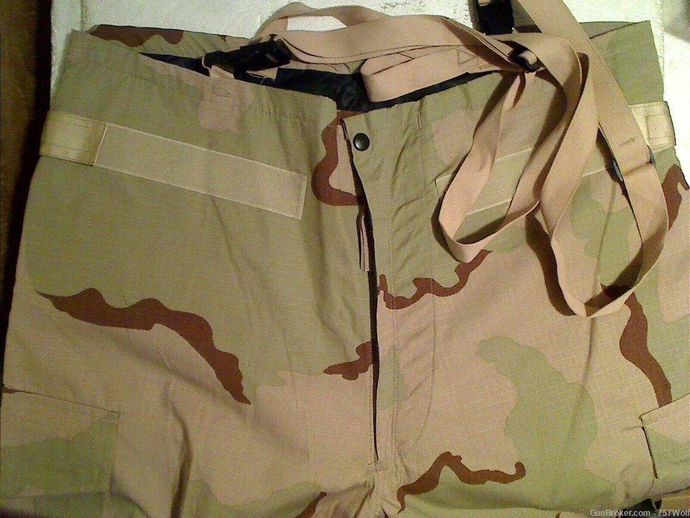 Desert Camo Chemical Protective Overgarment Large-Regular With Suspenders-img-0