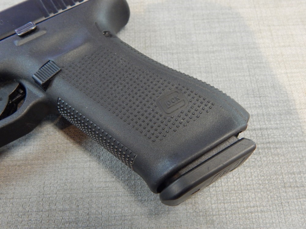 Glock 22 Gen 5 - .40S&W (4" bbl)-img-3