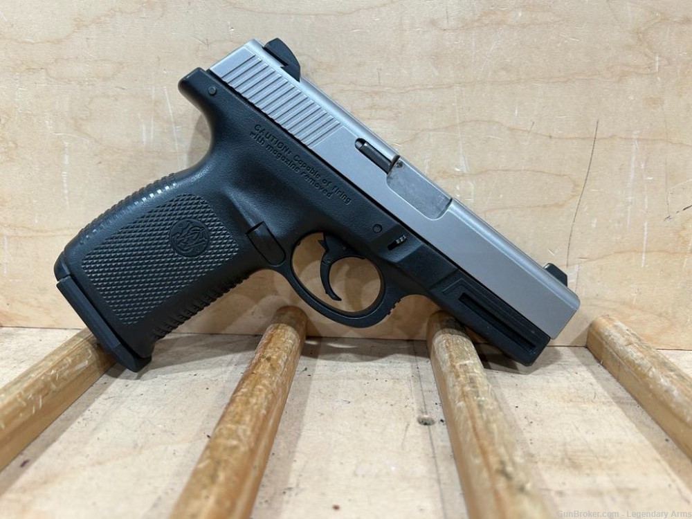 SMITH & WESSON SW9VE 9MM W/EXTRA MAG 25184 SOLD IN STORE-img-2