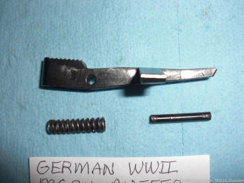 German WWII MG34 Buffer Latch Set w/ "bhy" Mfg. Code-img-3