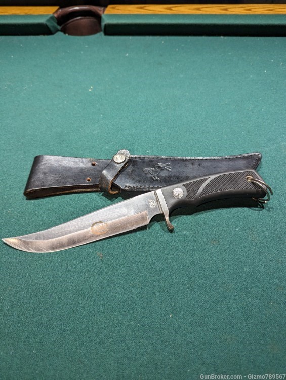 Vintage Colt CT3 Stainless Fixed Blade Hunting Knife with scabbard -img-0
