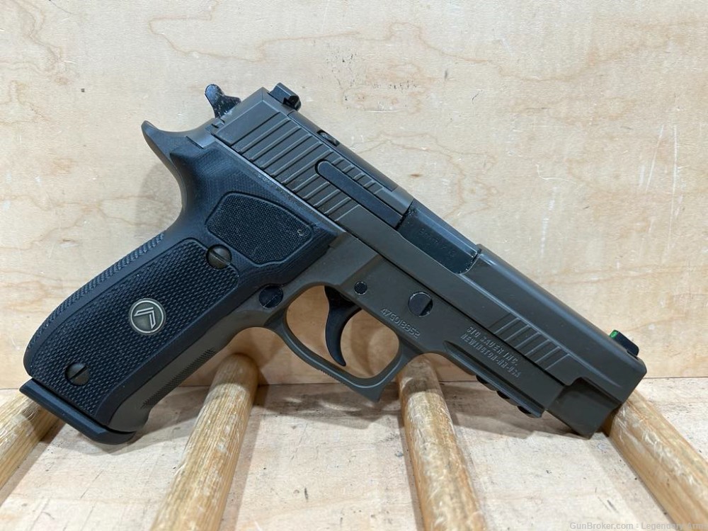 SIG SAUER P226 ( EZ6R LEGION ) 9MM W / 4 EXTRA MAGS ,  ON LINE ONLY 25202 -img-1
