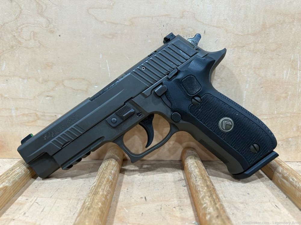 SIG SAUER P226 ( EZ6R LEGION ) 9MM W / 4 EXTRA MAGS ,  ON LINE ONLY 25202 -img-2