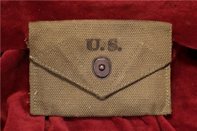 US Bandage Canvas Pouch WW2 - 1945-img-0