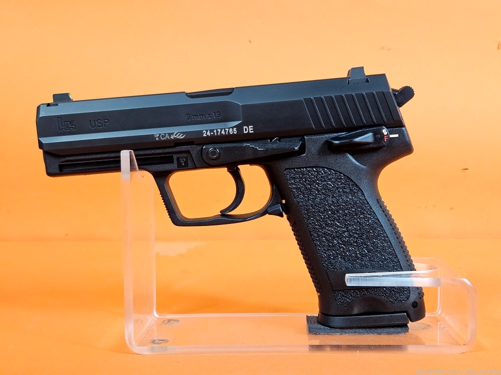 Heckler And Koch H&K USP9 9mm Semi Automatic Pistol 4" 15+1 HK USP-img-0
