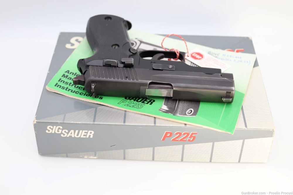 Sig Sauer P225 german made factory box spare magazine and manual -img-5