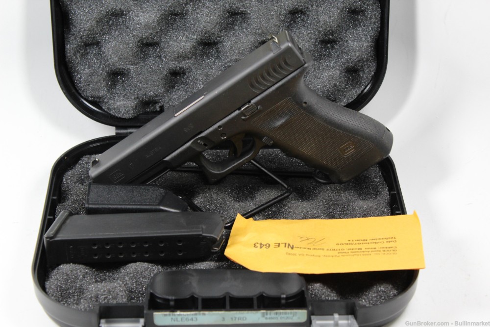 Glock 17 RTF2 Gen 3 9mm Semi Auto Full Size Pistol w/ Original Box-img-0