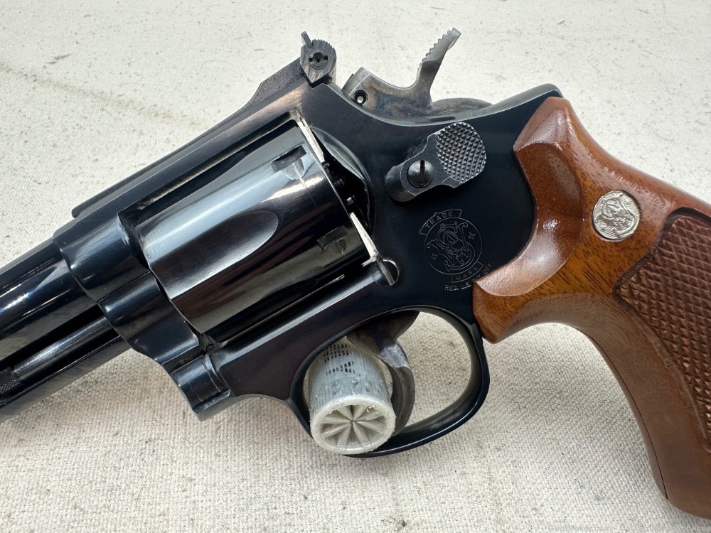 Smith & Wesson Model 19-5 .357 Magnum/.38 Special 1982 Mfg. NEAR NEW-img-5