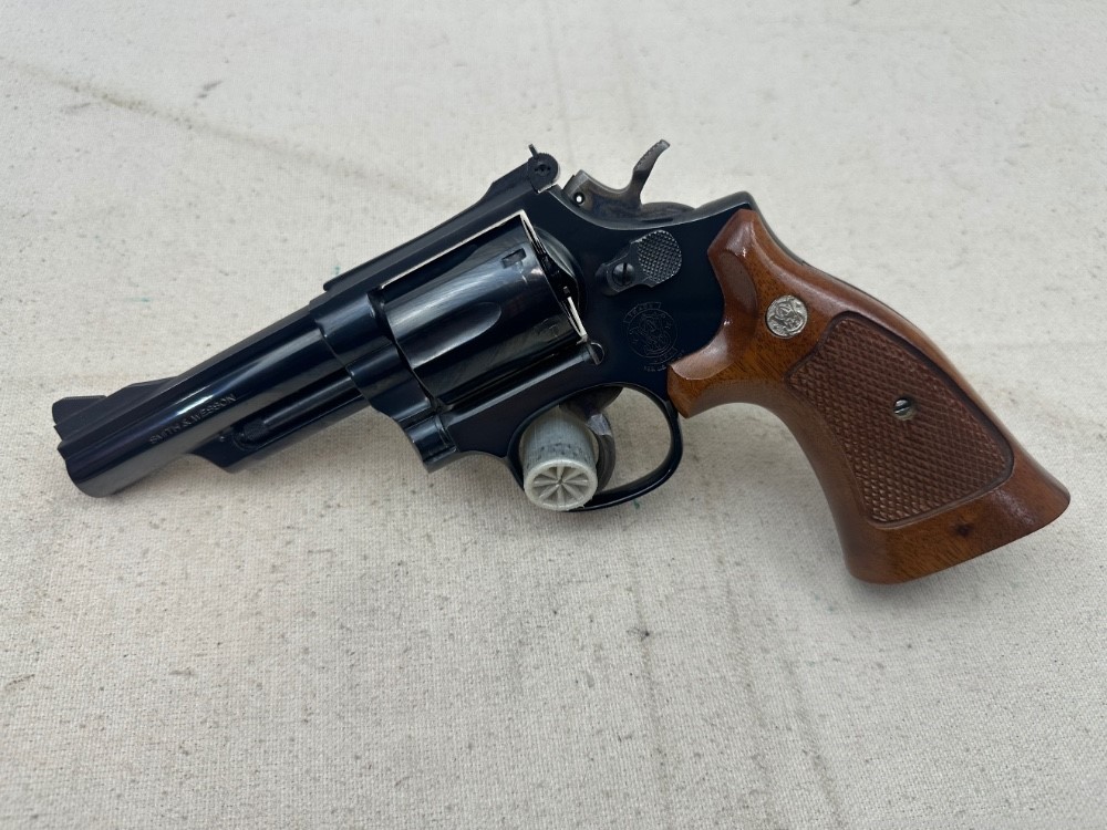 Smith & Wesson Model 19-5 .357 Magnum/.38 Special 1982 Mfg. NEAR NEW-img-0