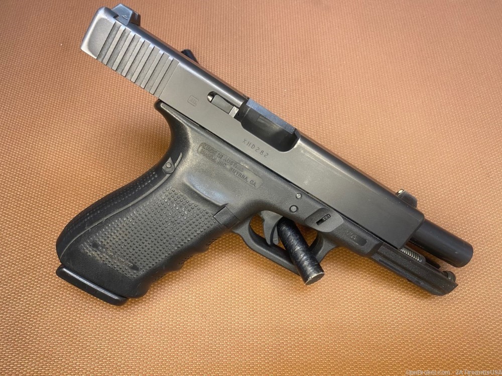 Glock 21 Gen 4 Austria– 45ACP - LE Trade-In -NIGHT STS – LIFETIME GUARANTEE-img-2