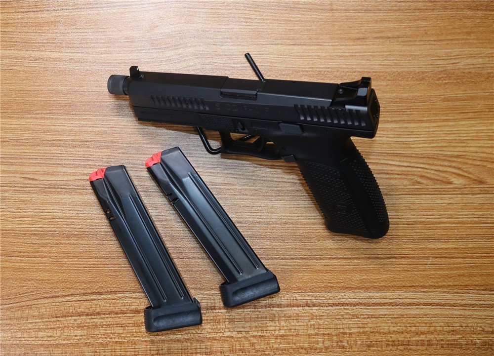 CZ P-10 F 9mm 5" Barrel Box 2 Mags 18 Rounds-img-3