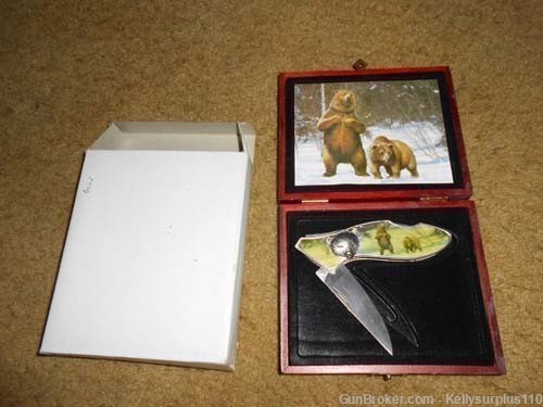  Bear Folder in Wood Box - 1749-img-0