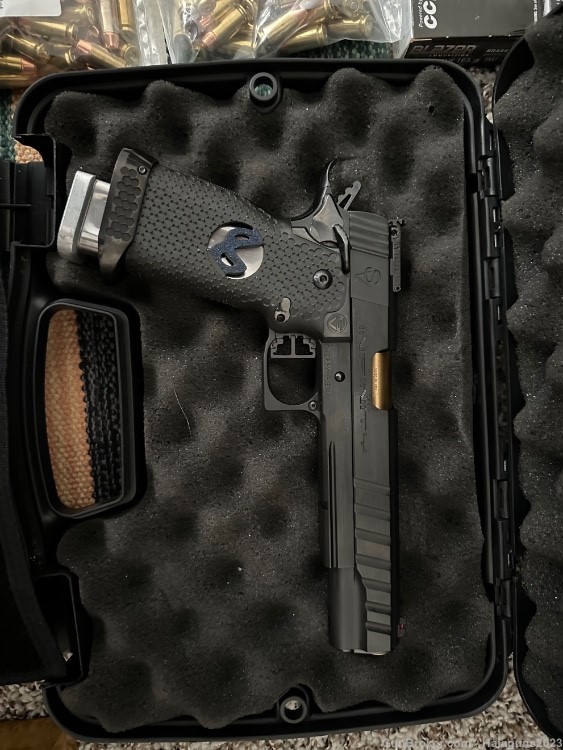 Infinity pistol!  40 S&W with 6 Infinity Magazines! -img-5