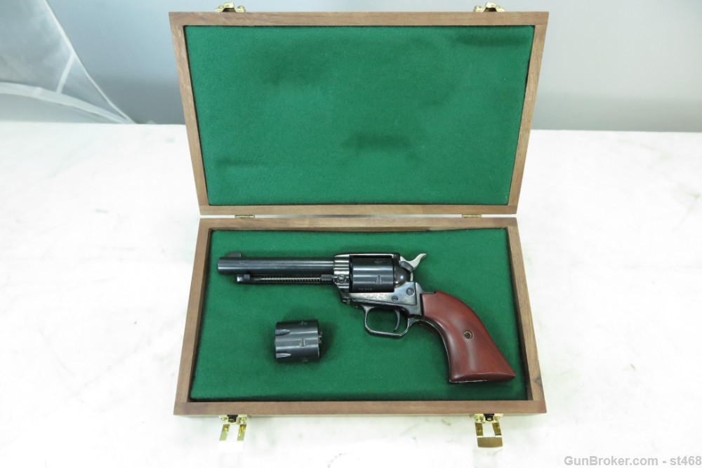 Heritage Rough Rider .22LR/.22MAG 4 ¾” Mint in Wood Case $.01 NO Reserve!-img-0