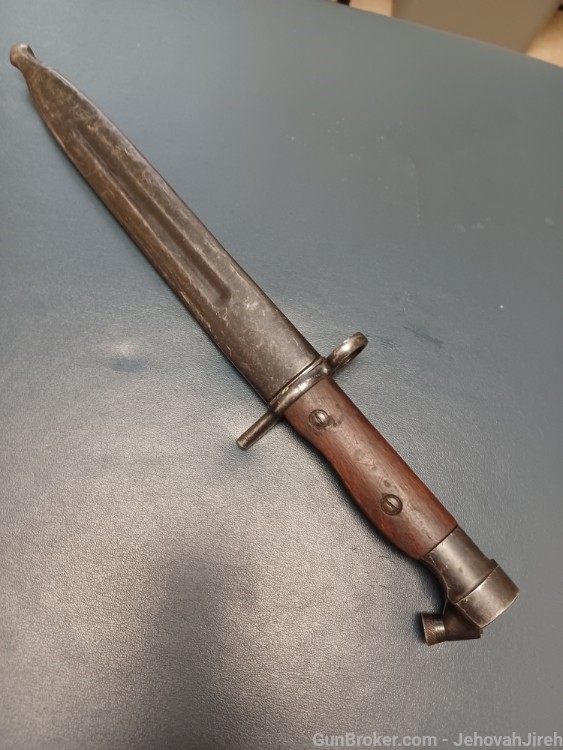 Extra fine condition Egyptian Hakim bayonet with frog-img-17