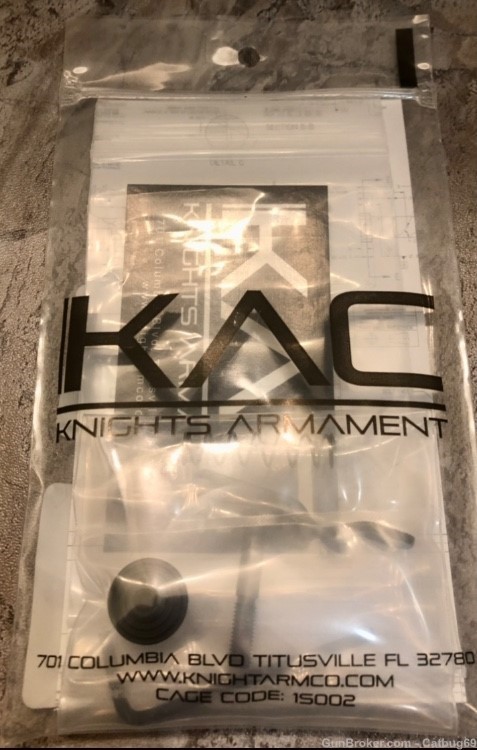 Knight’s Armament AR15/M4 Ambi Magazine Release, KAC Part # KM20470-1-img-1
