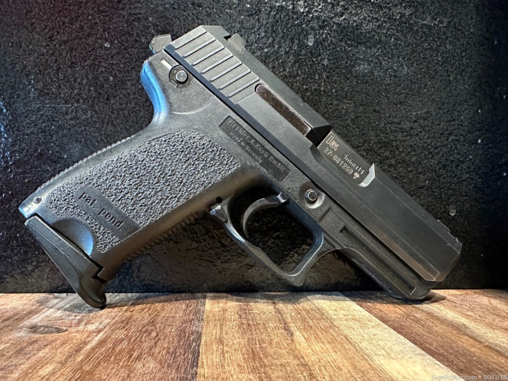Heckler & Koch USP Compact V1 9mm Pistol 81000329 / M709031-A5-img-1