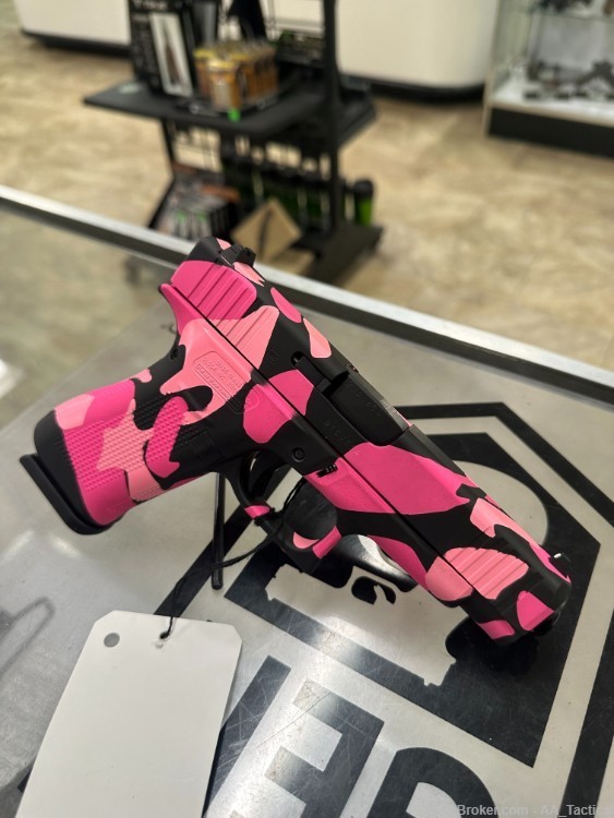 NEW GLOCK 48 9MM PINK / BLACK CAMO 4.01" 10RD 2 MAGS PA4850201-img-0
