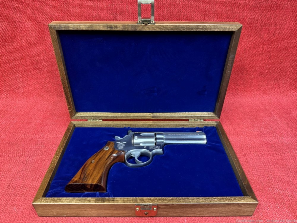 Smith & Wesson 686 Dan Combs Commemorative .357 Magnum *RARE*-img-4