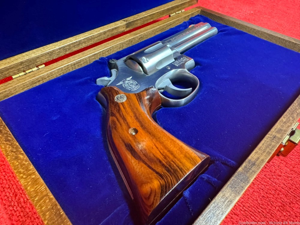 Smith & Wesson 686 Dan Combs Commemorative .357 Magnum *RARE*-img-5