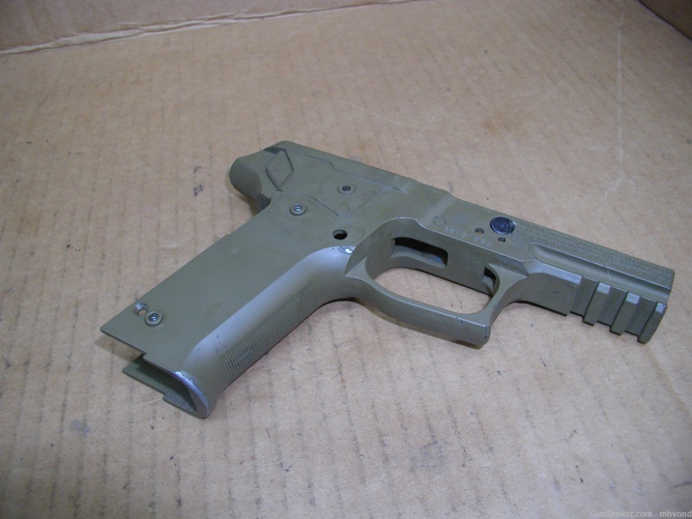 Sig Sauer P226 Air Pistol - Grip Frame, Metal-img-1